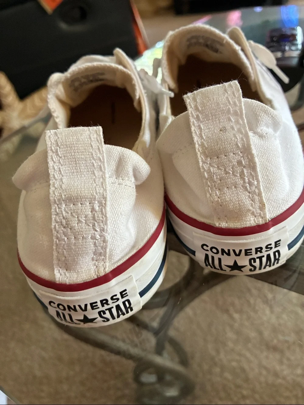 Converse women Low-Top Canvas Sneakers in White with Red Trim